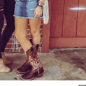 Women’s Ariat boots